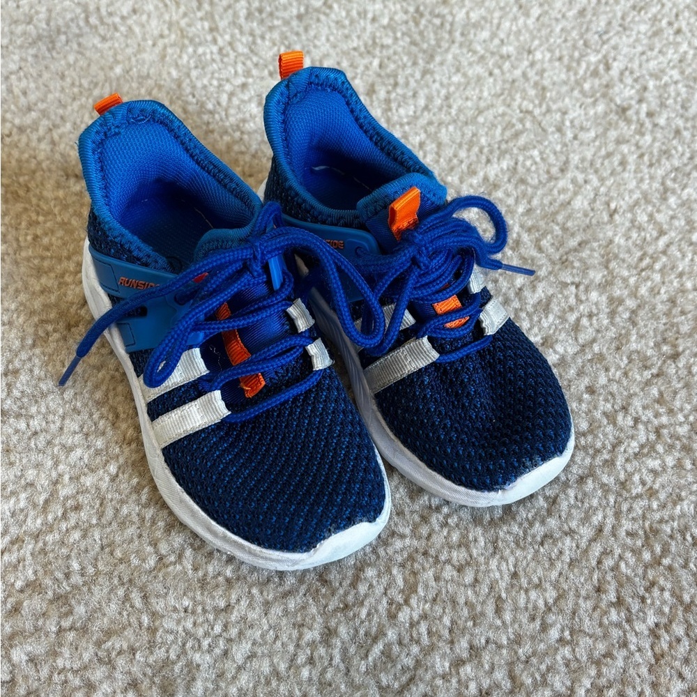 Kids Blue and Orange Athletic Shoes Size 8